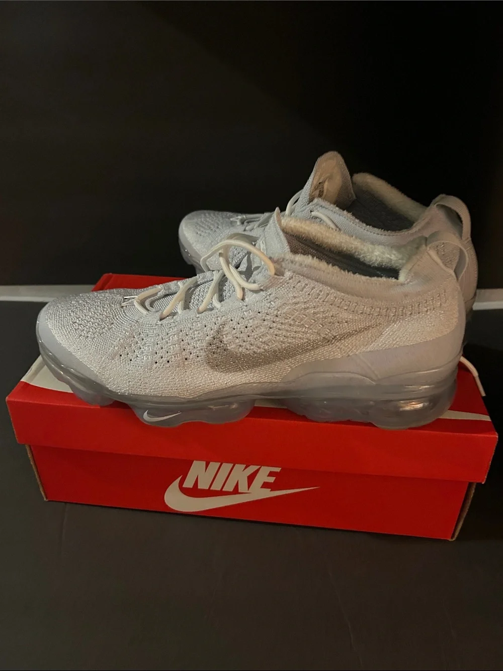 Nike VaporMax Flyknit Sneakers - Light Grey/White